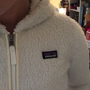 patagonia • fleece hooded zip-up